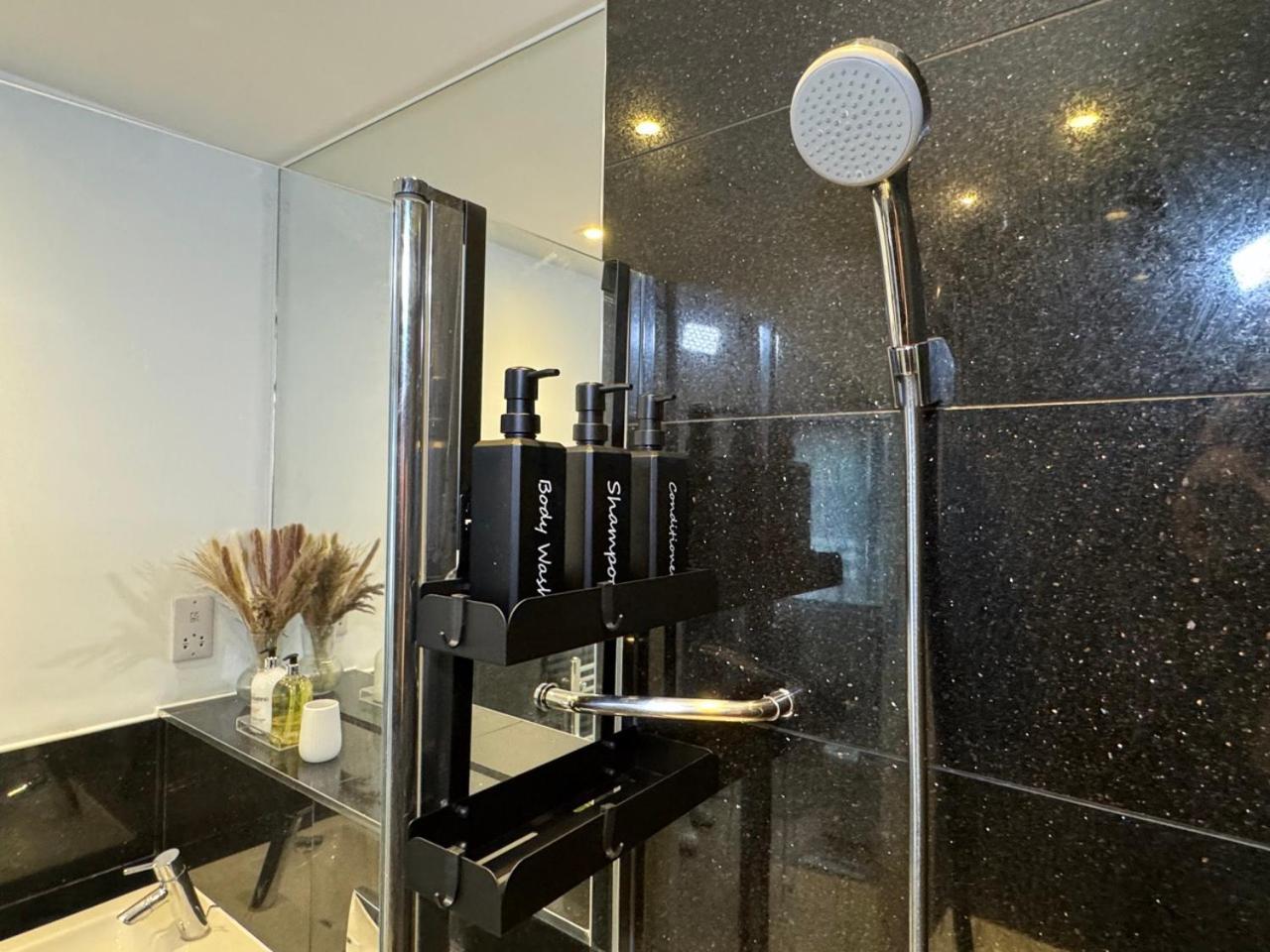 Luxury 2 Bedroom Apartment In Central Croydon With Free Parking Exterior photo